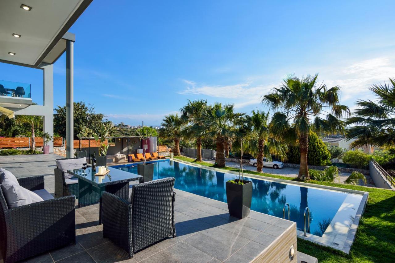 Adorno Luxury Villas Chorafakia Esterno foto