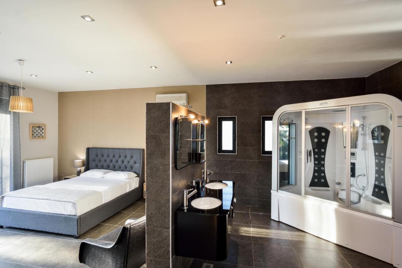Adorno Luxury Villas Chorafakia Esterno foto
